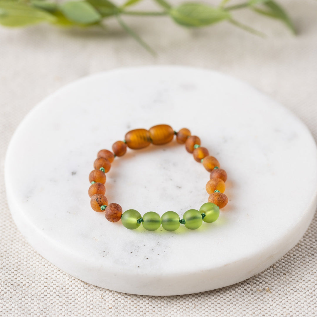 Kids | Green Sea Glass + Raw Cognac Amber Bracelet - R.B. Amber Jewelry